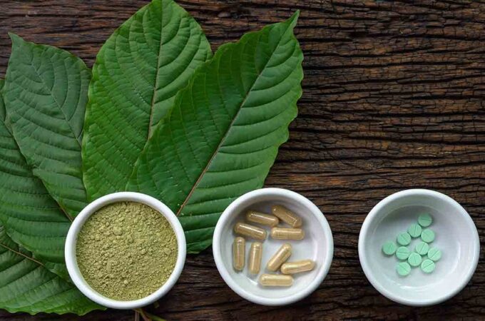 Why are kratom extracts gaining popularity among health enthusiasts?